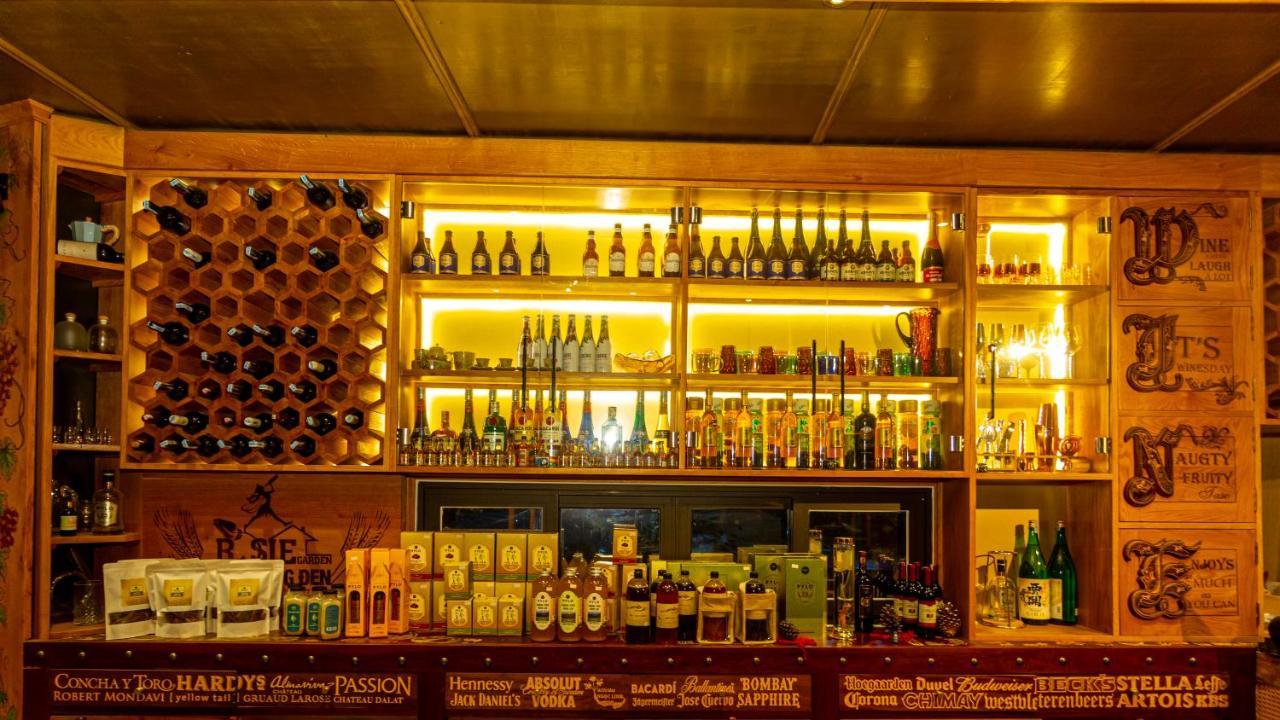 Hotel Rosie Garden Mang Den Kon Von Kla Esterno foto
